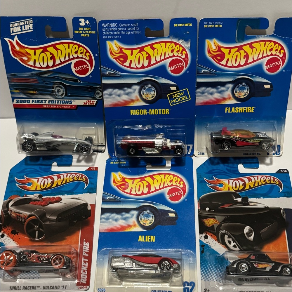 Hot Wheels Thrill Racers Collection - Red, Black, Silver